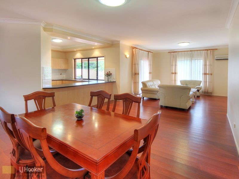 7 Romulus Street, Robertson QLD 4109