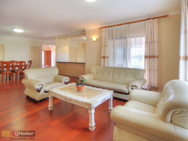 7 Romulus Street, Robertson QLD 4109