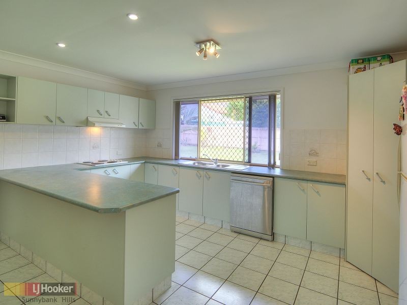 70 Glenfield Street, Parkinson QLD 4115