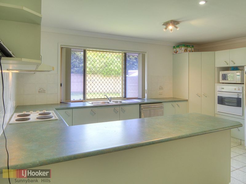 70 Glenfield Street, Parkinson QLD 4115