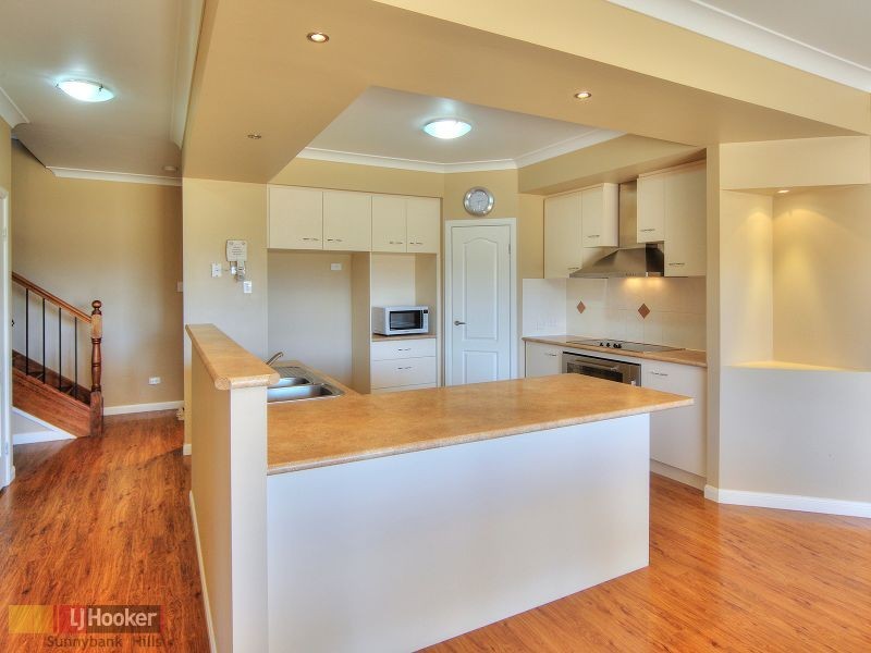 28 Vaucluse Place, Parkinson QLD 4115