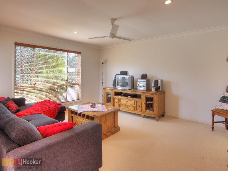 11 Yorkshire Place, Stretton QLD 4116