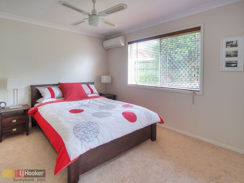 11 Yorkshire Place, Stretton QLD 4116