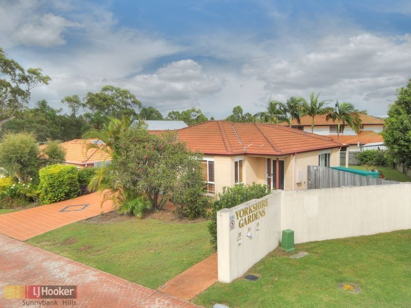 11 Yorkshire Place, Stretton QLD 4116