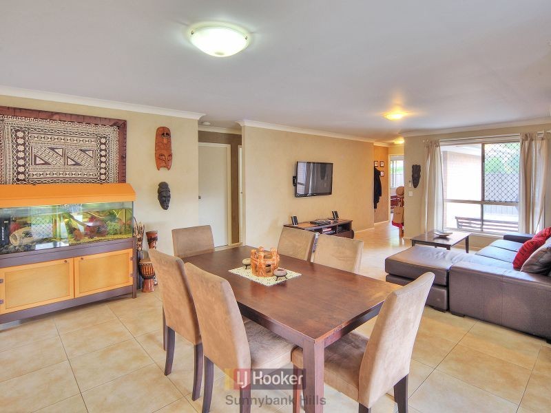 24 Housman Place, Calamvale QLD 4116