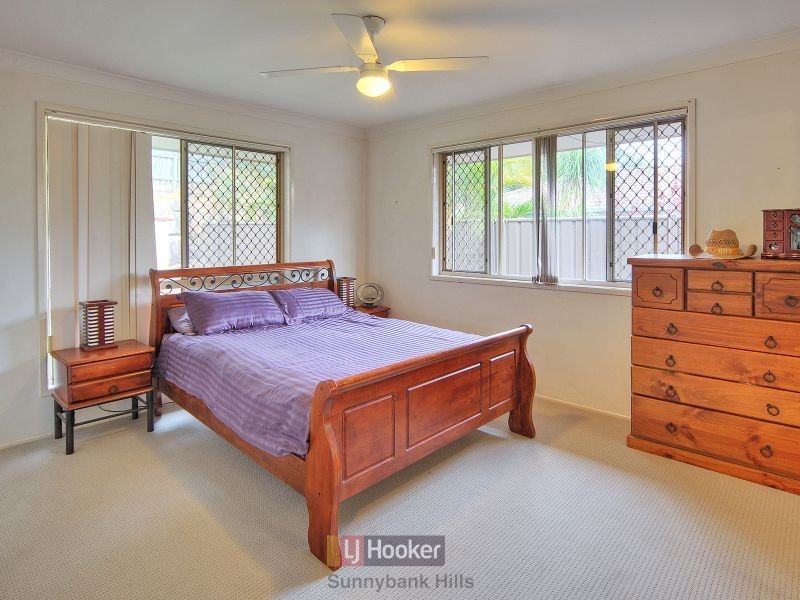 24 Housman Place, Calamvale QLD 4116