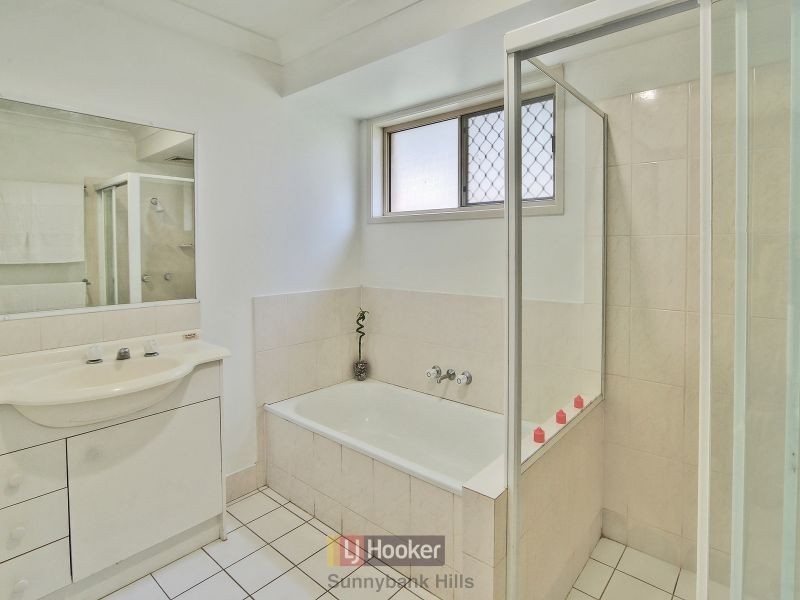 24 Housman Place, Calamvale QLD 4116