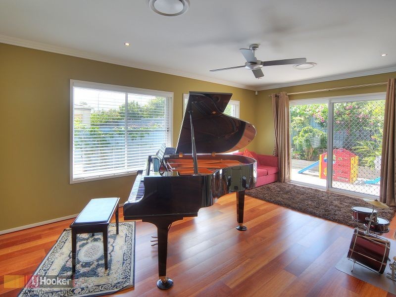 82 Birchwood Place, Stretton QLD 4116