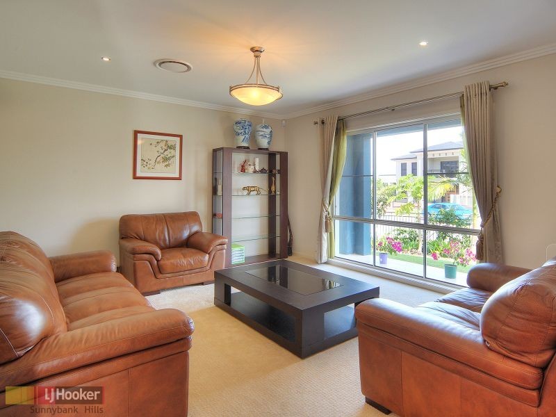 82 Birchwood Place, Stretton QLD 4116