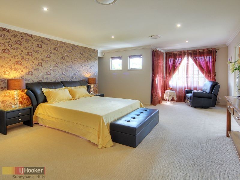 82 Birchwood Place, Stretton QLD 4116