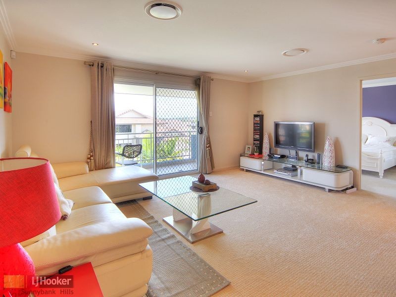 82 Birchwood Place, Stretton QLD 4116