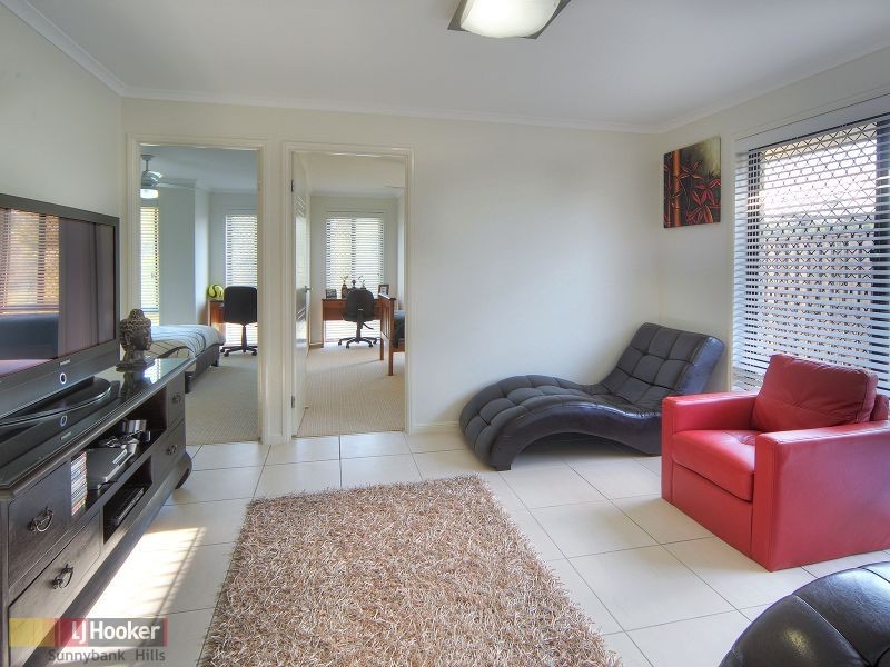 79 Alfred Circuit, Calamvale QLD 4116