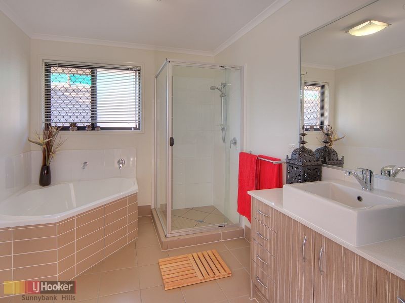79 Alfred Circuit, Calamvale QLD 4116