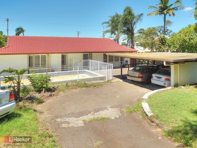 48 Chauvin Street, Robertson QLD 4109