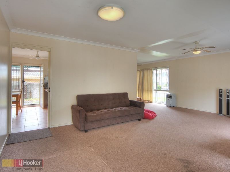 48 Chauvin Street, Robertson QLD 4109