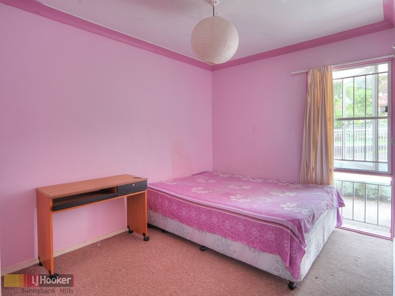 48 Chauvin Street, Robertson QLD 4109