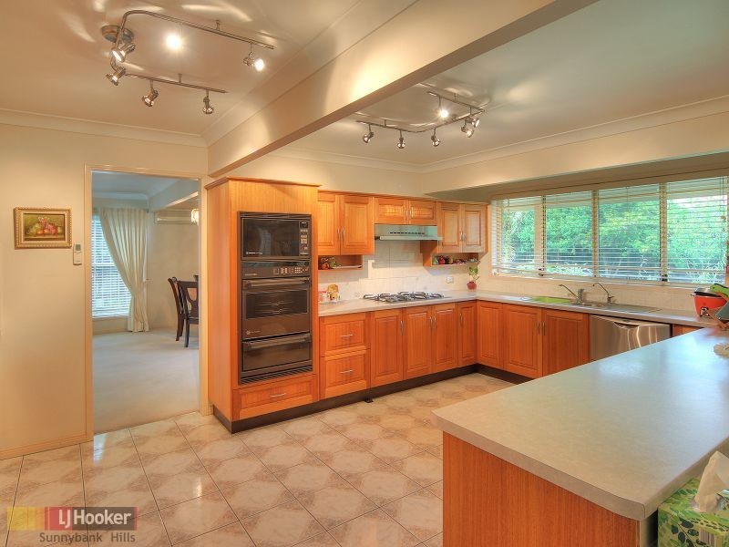 23 Liquidambar Place, Stretton QLD 4116