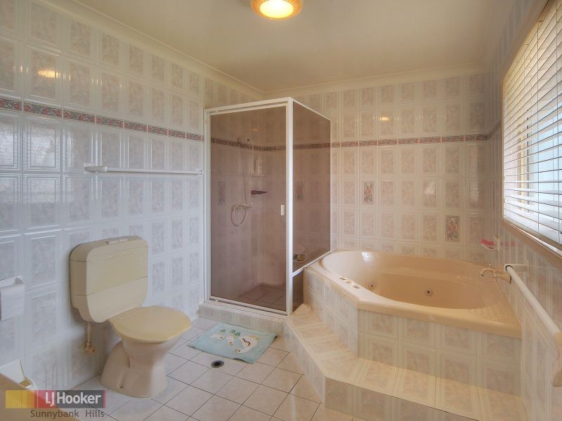 23 Liquidambar Place, Stretton QLD 4116