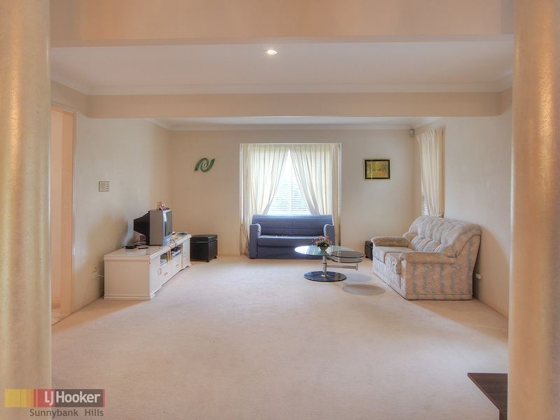 23 Liquidambar Place, Stretton QLD 4116