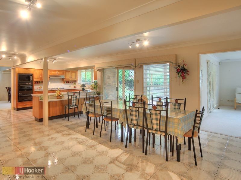 23 Liquidambar Place, Stretton QLD 4116
