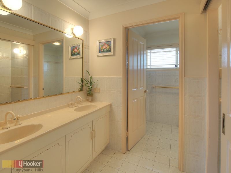 23 Liquidambar Place, Stretton QLD 4116