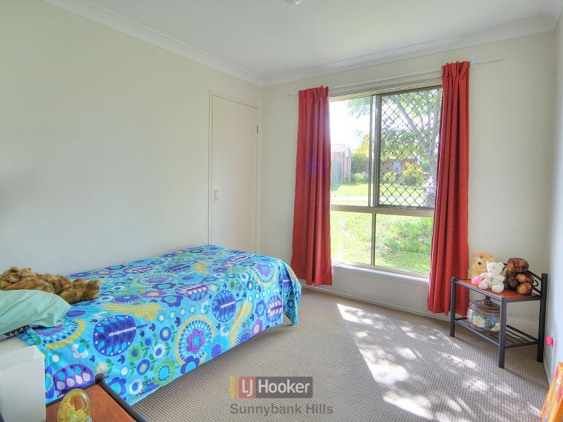 12 Lewis Place, Calamvale QLD 4116