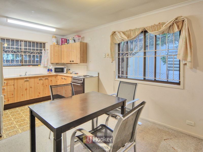 122 Bradman Street, Sunnybank Hills QLD 4109