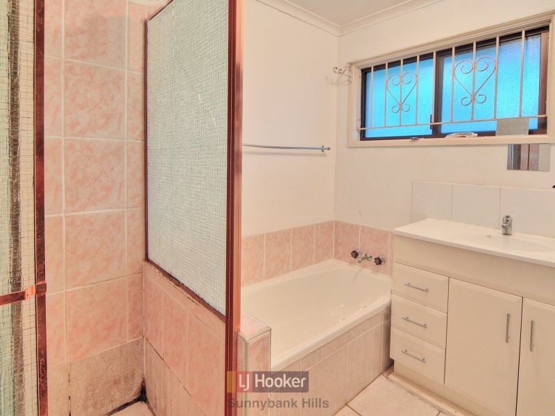 122 Bradman Street, Sunnybank Hills QLD 4109