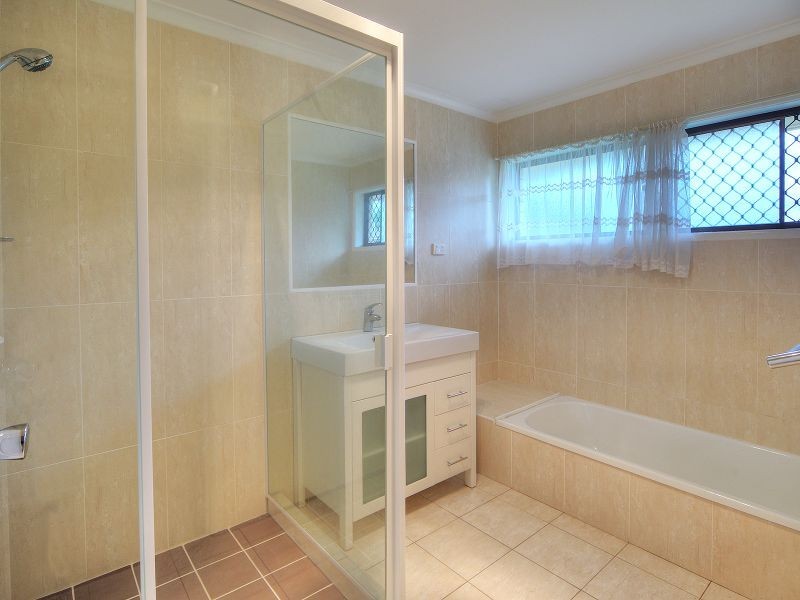 20 Mapleleaf Street, Eight Mile Plains QLD 4113