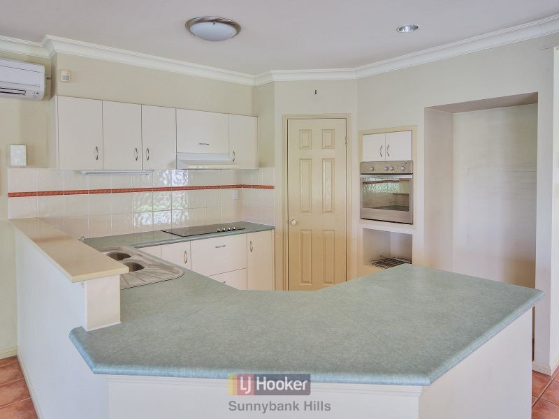 5 Glenna Place, Parkinson QLD 4115