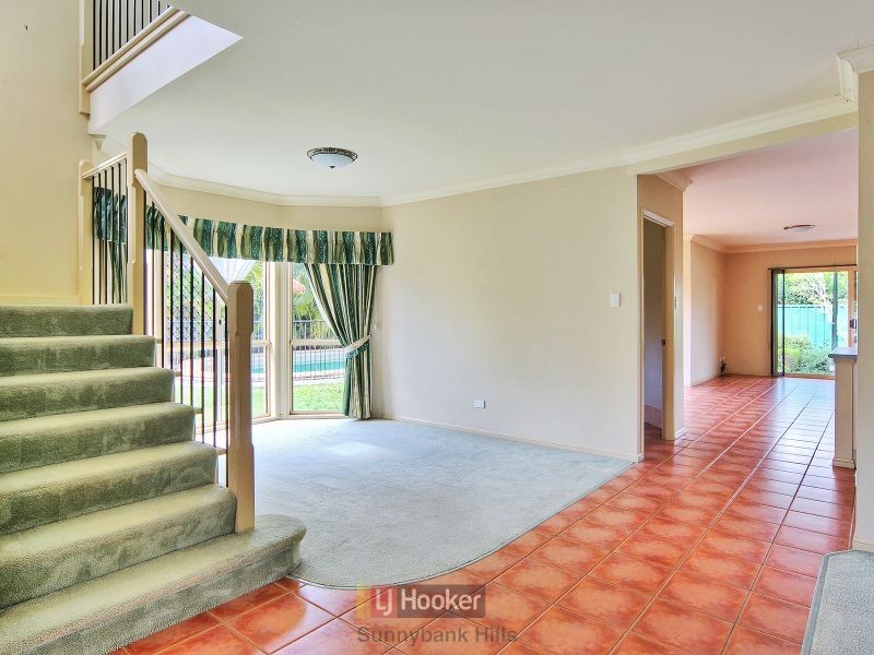 5 Glenna Place, Parkinson QLD 4115