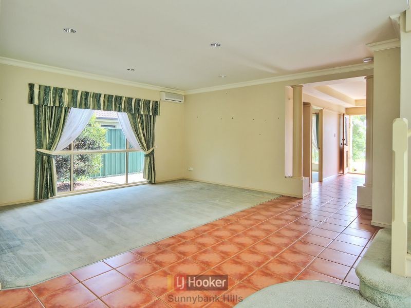 5 Glenna Place, Parkinson QLD 4115