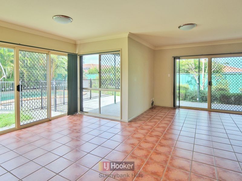 5 Glenna Place, Parkinson QLD 4115