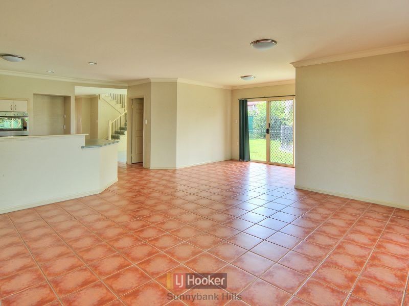 5 Glenna Place, Parkinson QLD 4115