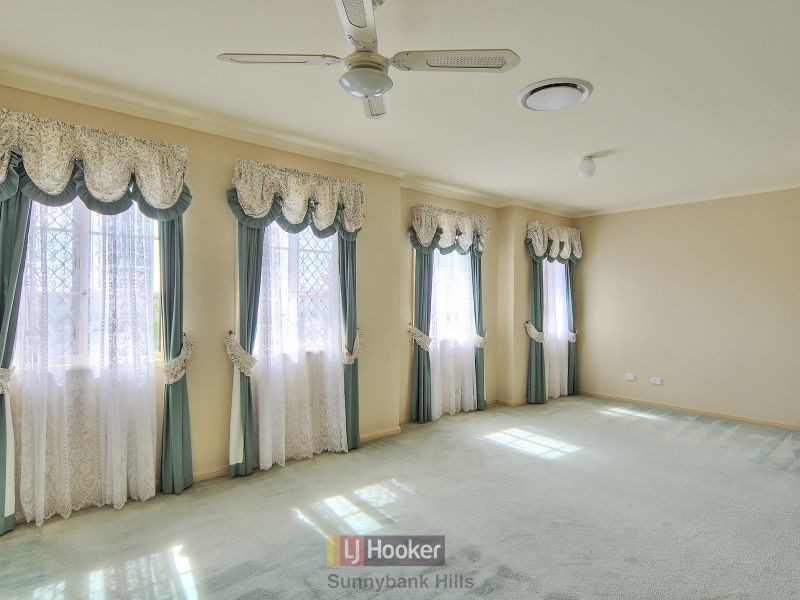 5 Glenna Place, Parkinson QLD 4115