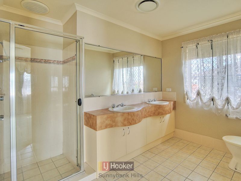 5 Glenna Place, Parkinson QLD 4115