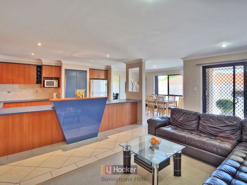 24 Kalbarri Street, Parkinson QLD 4115