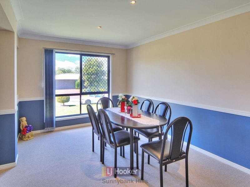 24 Kalbarri Street, Parkinson QLD 4115