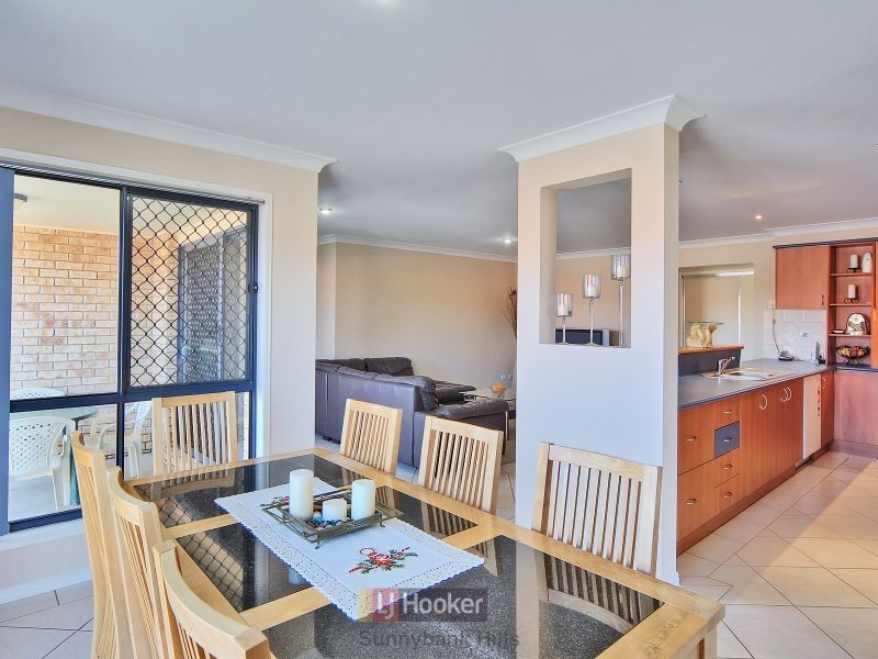 24 Kalbarri Street, Parkinson QLD 4115