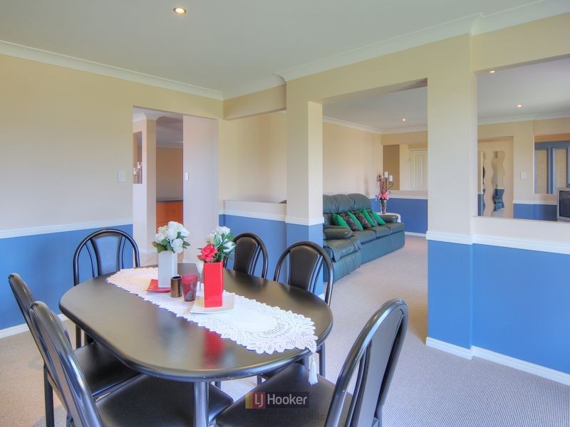 24 Kalbarri Street, Parkinson QLD 4115