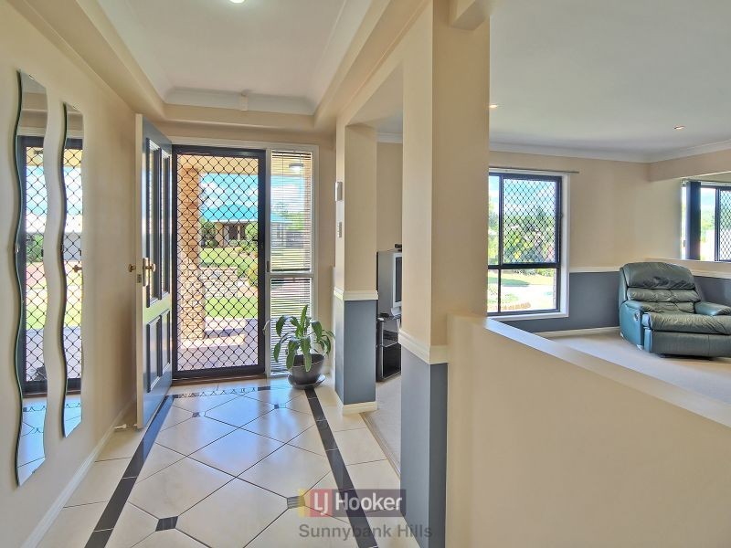 24 Kalbarri Street, Parkinson QLD 4115