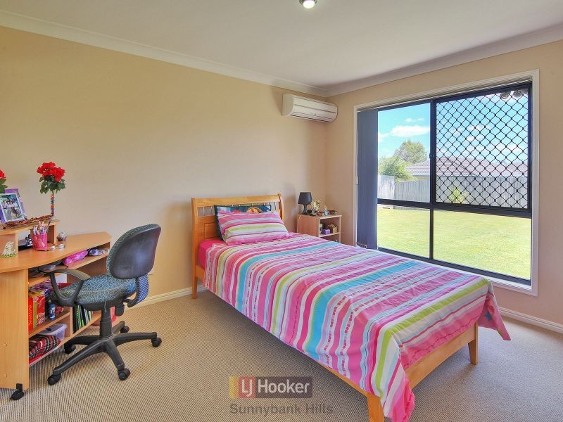 24 Kalbarri Street, Parkinson QLD 4115