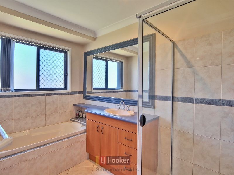 24 Kalbarri Street, Parkinson QLD 4115