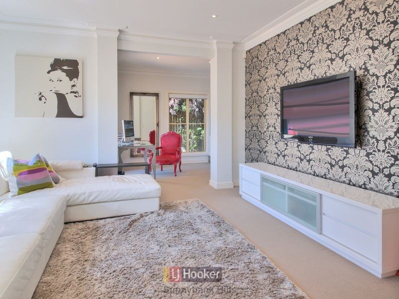 6 Trafalgar Close, Stretton QLD 4116
