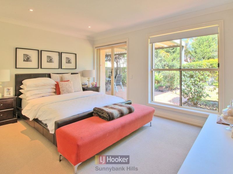 6 Trafalgar Close, Stretton QLD 4116