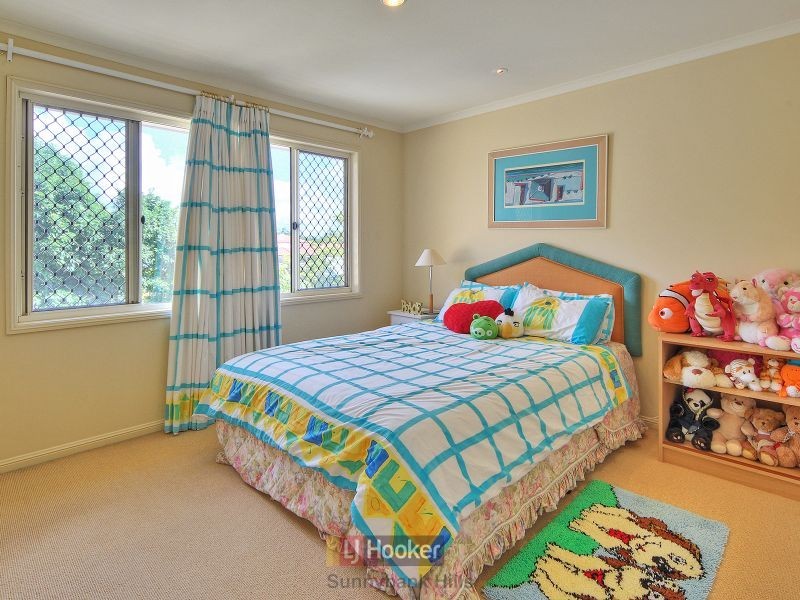 26 Mayfair Place, Stretton QLD 4116