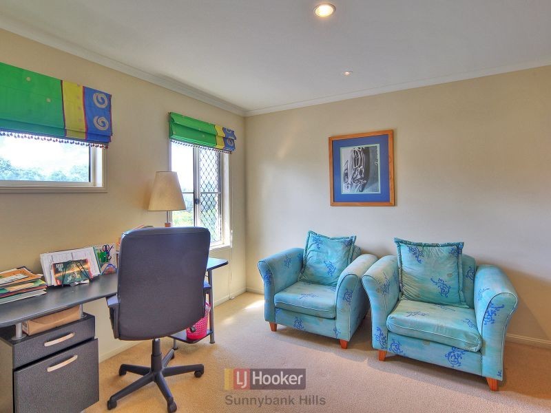 26 Mayfair Place, Stretton QLD 4116