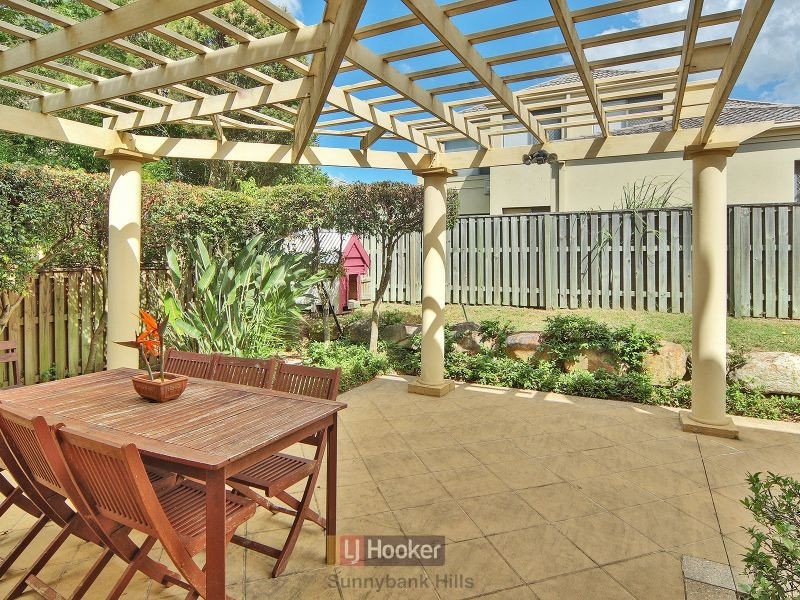 26 Mayfair Place, Stretton QLD 4116