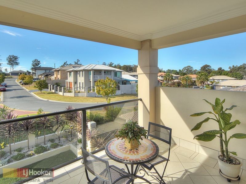 8 Larapinta Circuit, Parkinson QLD 4115