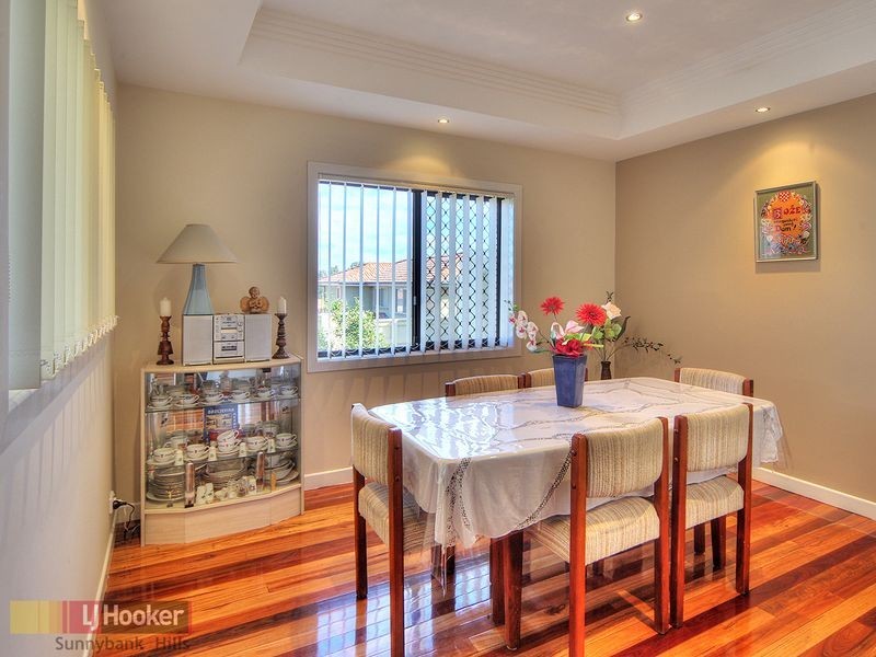 8 Larapinta Circuit, Parkinson QLD 4115